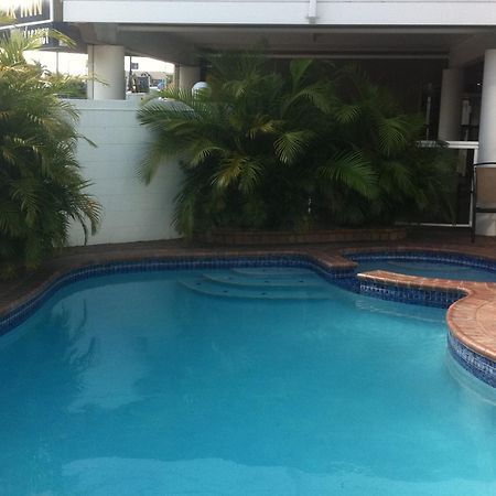 Centrepoint Motor Inn Rockhampton Exterior photo