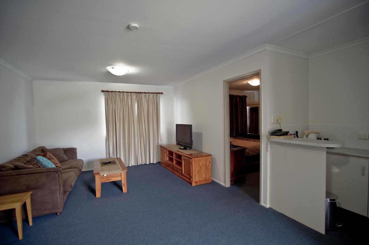 Centrepoint Motor Inn Rockhampton Exterior photo