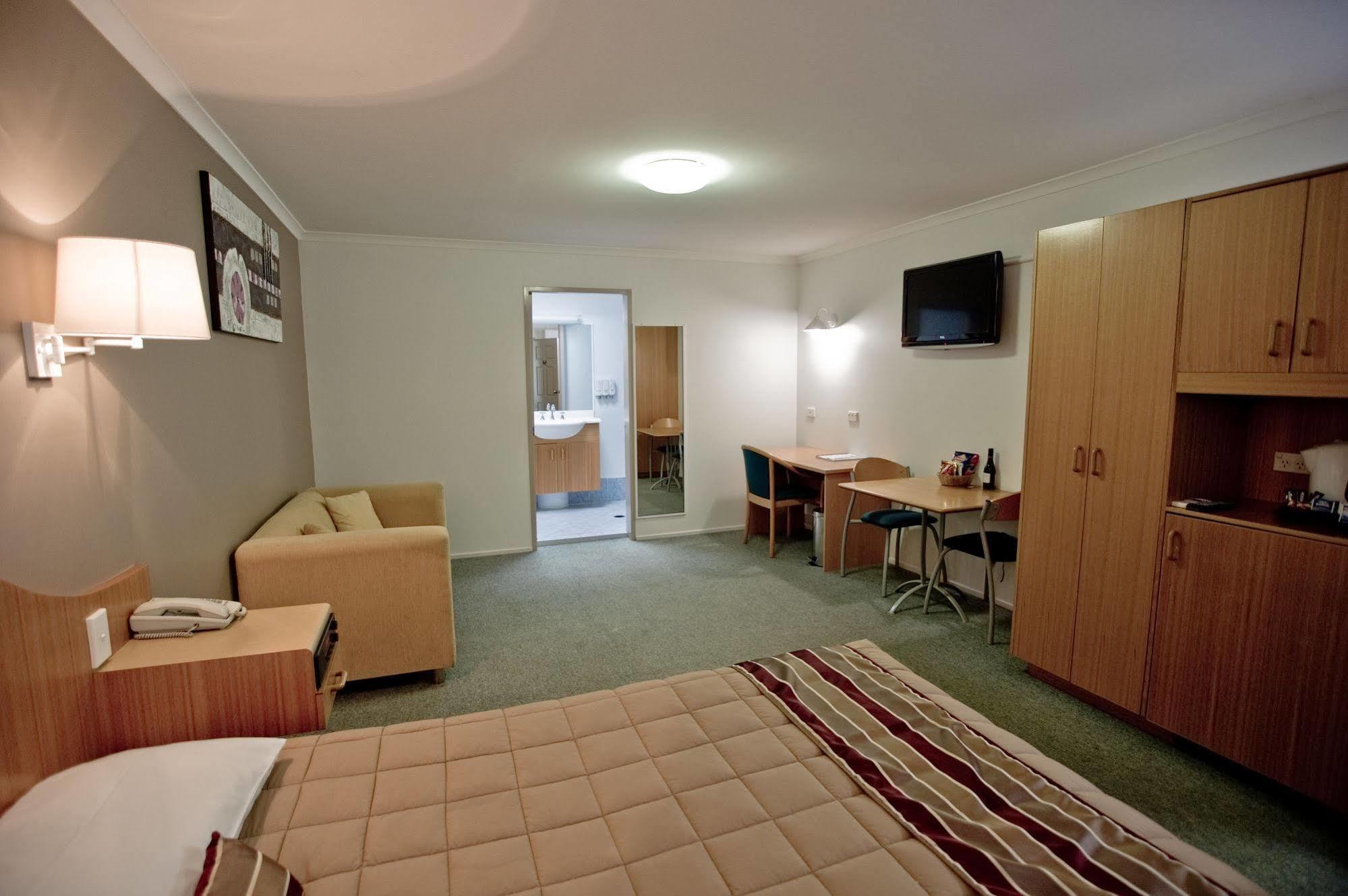 Centrepoint Motor Inn Rockhampton Exterior photo