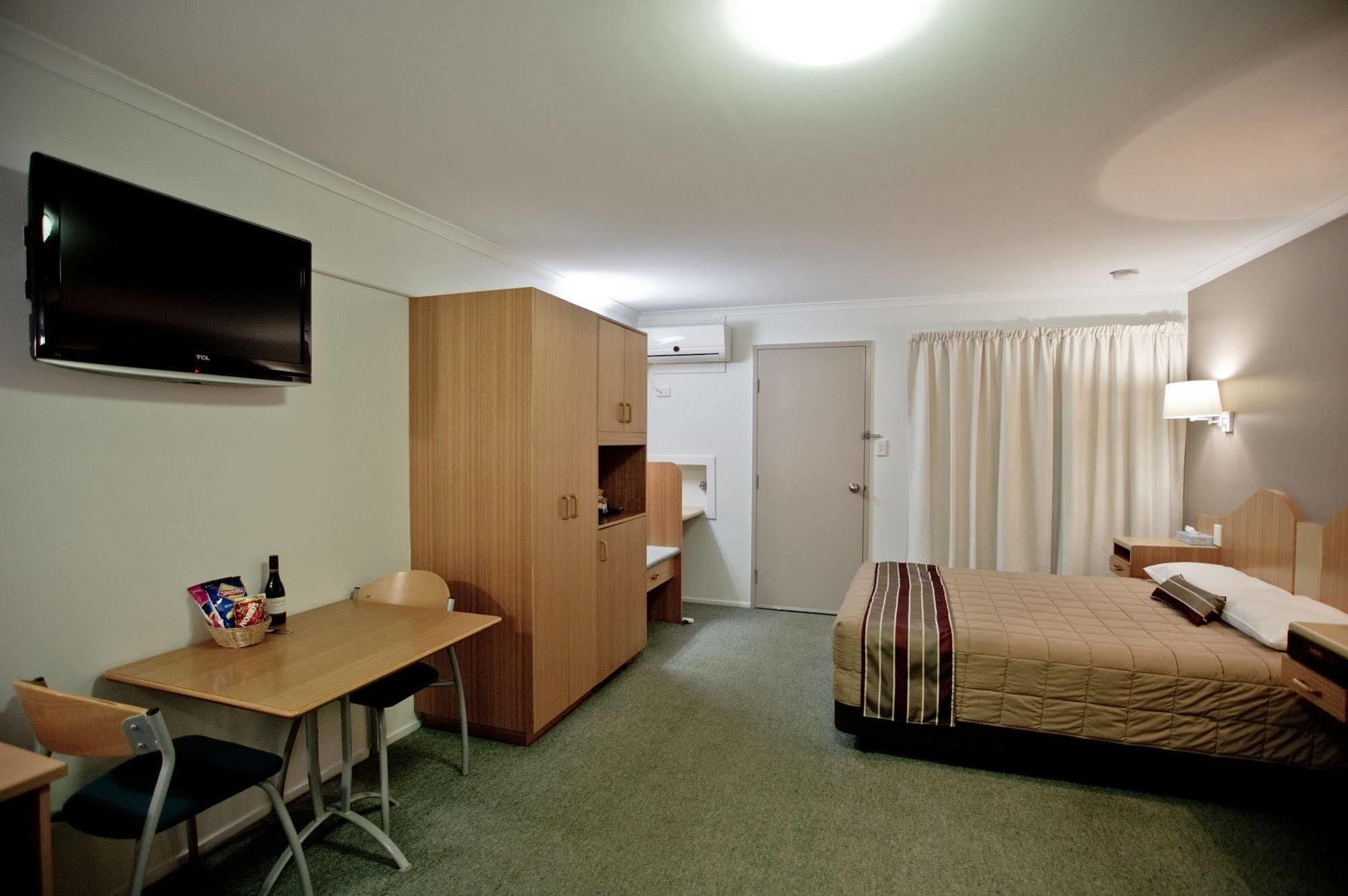 Centrepoint Motor Inn Rockhampton Exterior photo